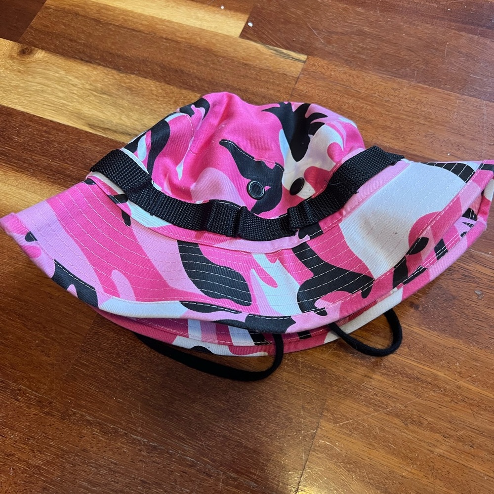 Hot pink bucket hat
